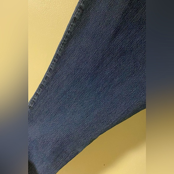 Chic Classic Collection Women's Stretch Elastic Waist Pull-On Pant - Picture 2 of 3